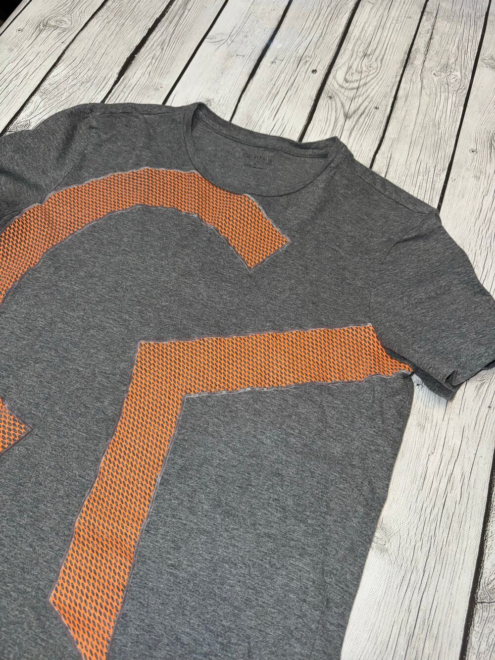 Calvin Klein Men’s T-Shirt Size Medium Casual Logo Tee Fair Condition